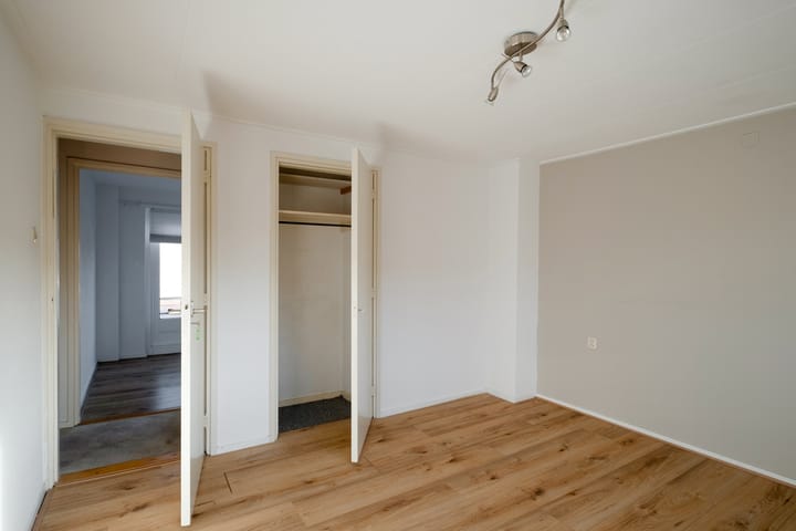 Photo 27 of Oldenzaalsestraat 56