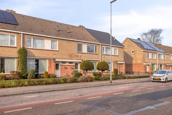 Photo 10 of Van Hogendorpplein 45