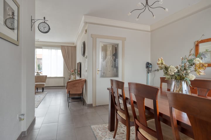 Photo 17 of Van Hogendorpplein 45