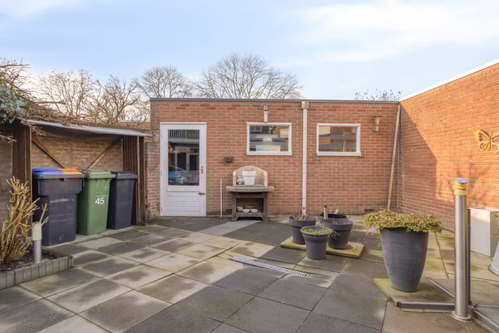 Photo 37 of Van Hogendorpplein 45