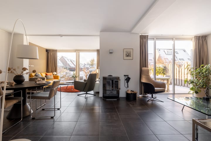 Foto 2 van Koninginnekruid 16