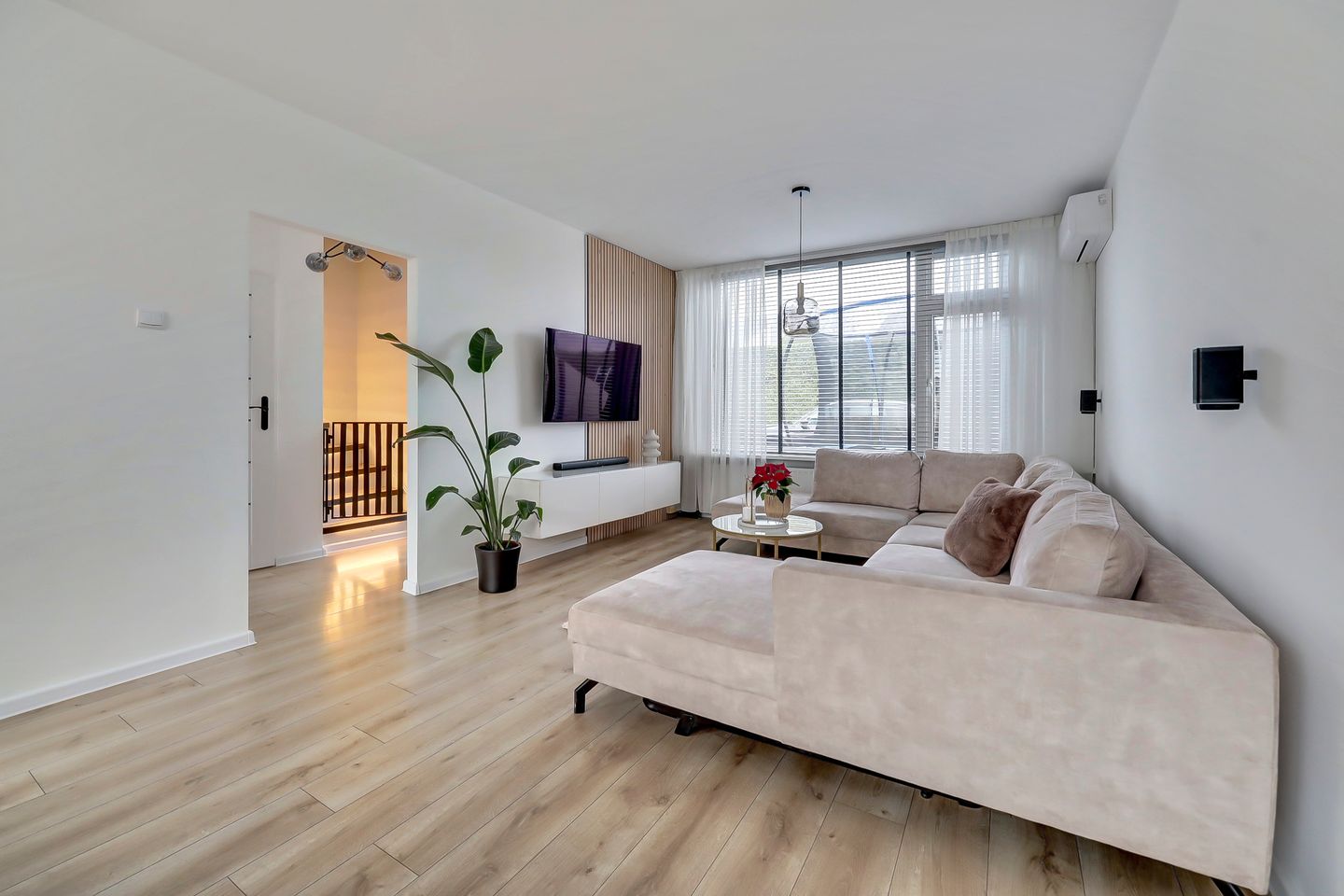 Foto 4 van Van Broekhuisenstraat 7