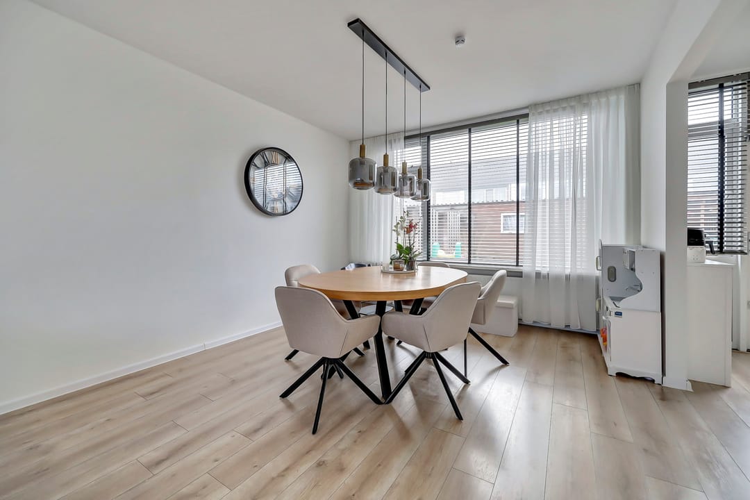 Foto 8 van Van Broekhuisenstraat 7