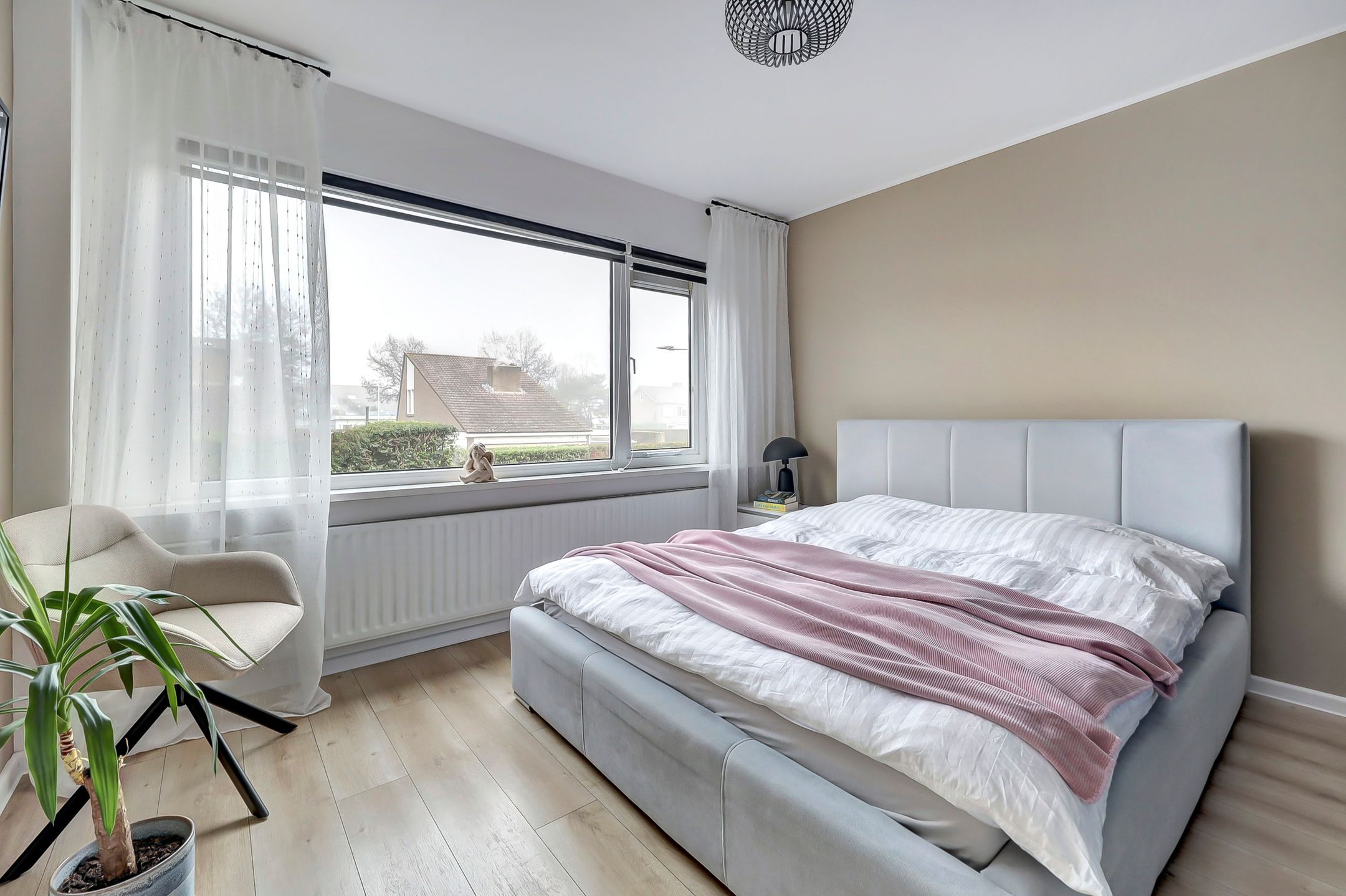 Foto 18 van Van Broekhuisenstraat 7