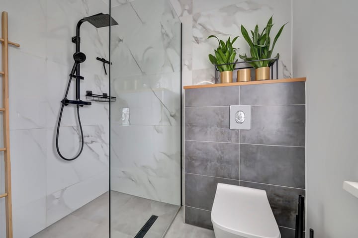 Photo 24 of Van Broekhuisenstraat 7