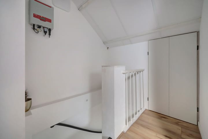 Photo 26 of Van Broekhuisenstraat 7