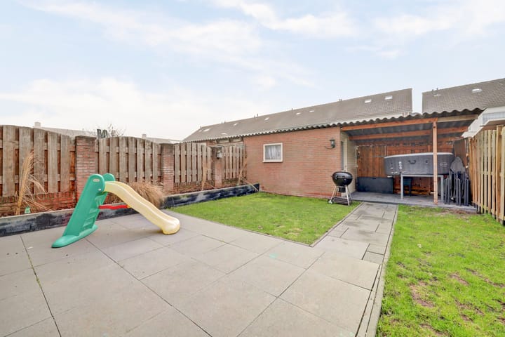 Photo 31 of Van Broekhuisenstraat 7