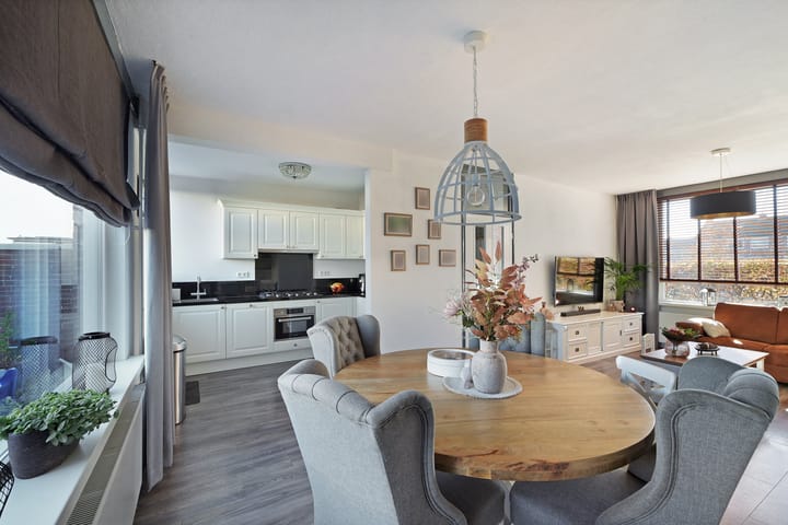 Foto 13 van Oostzeestraat 10