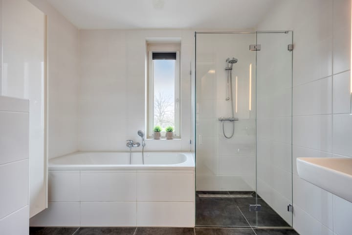 Photo 4 of Scheepvaartplein 11