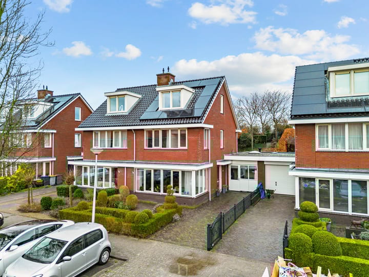 Admiraal de Ruyterlaan 20