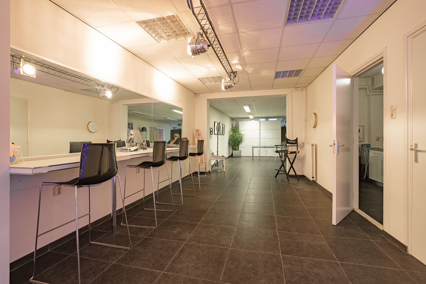 View photo 3 of Scharnerweg 10