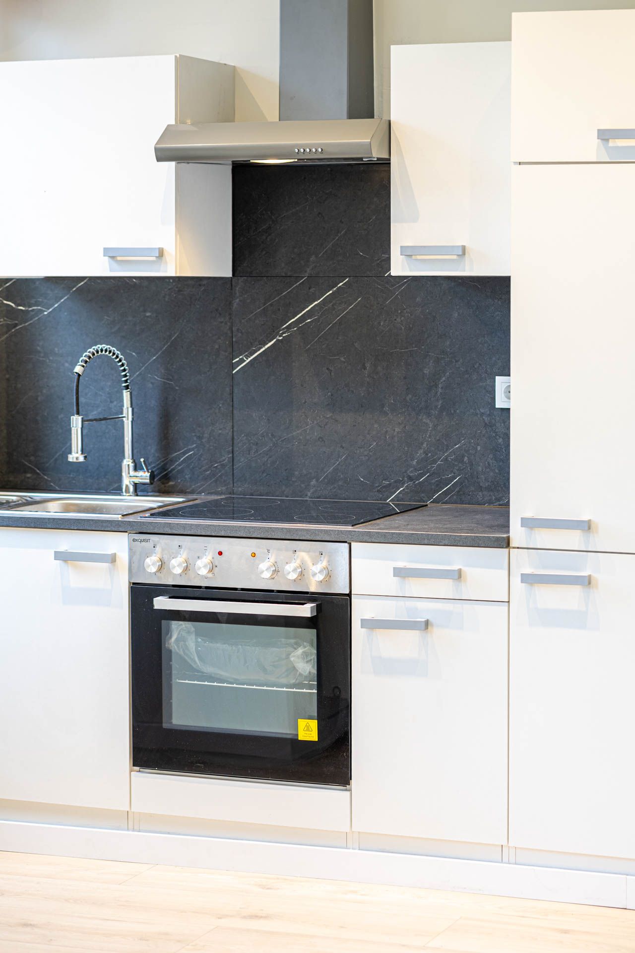 Photo 12 of Geervlietsestraat 10-A1