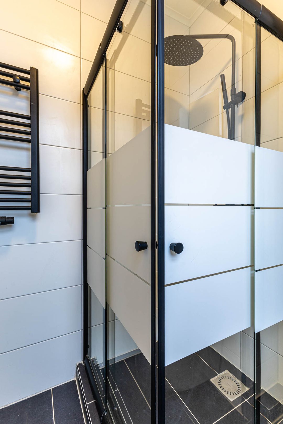 Photo 17 of Geervlietsestraat 10-A1