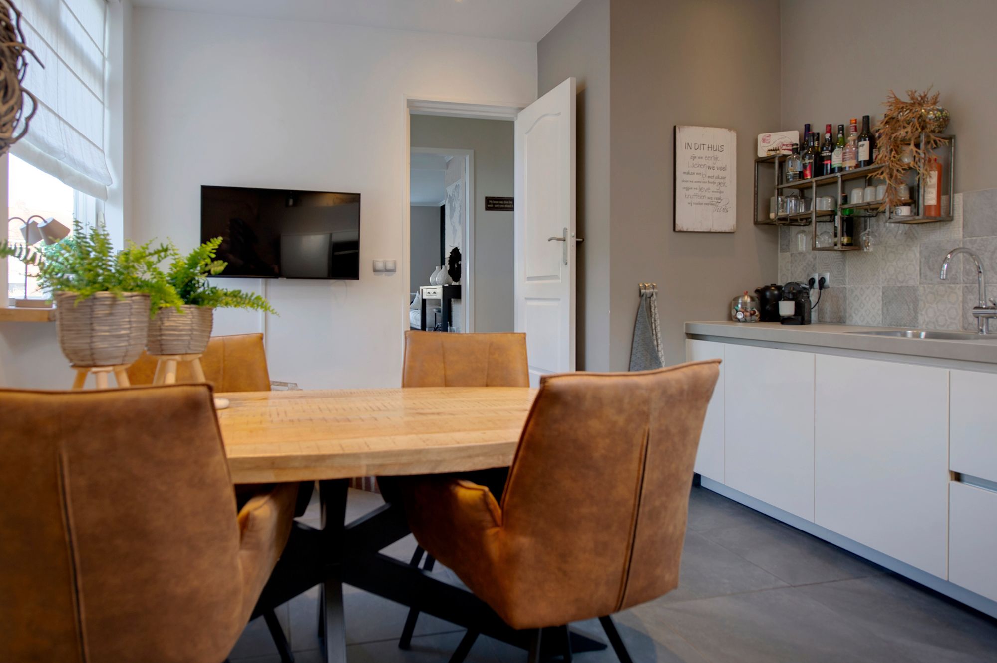 Photo 24 of Burg v Roijenstr West 31