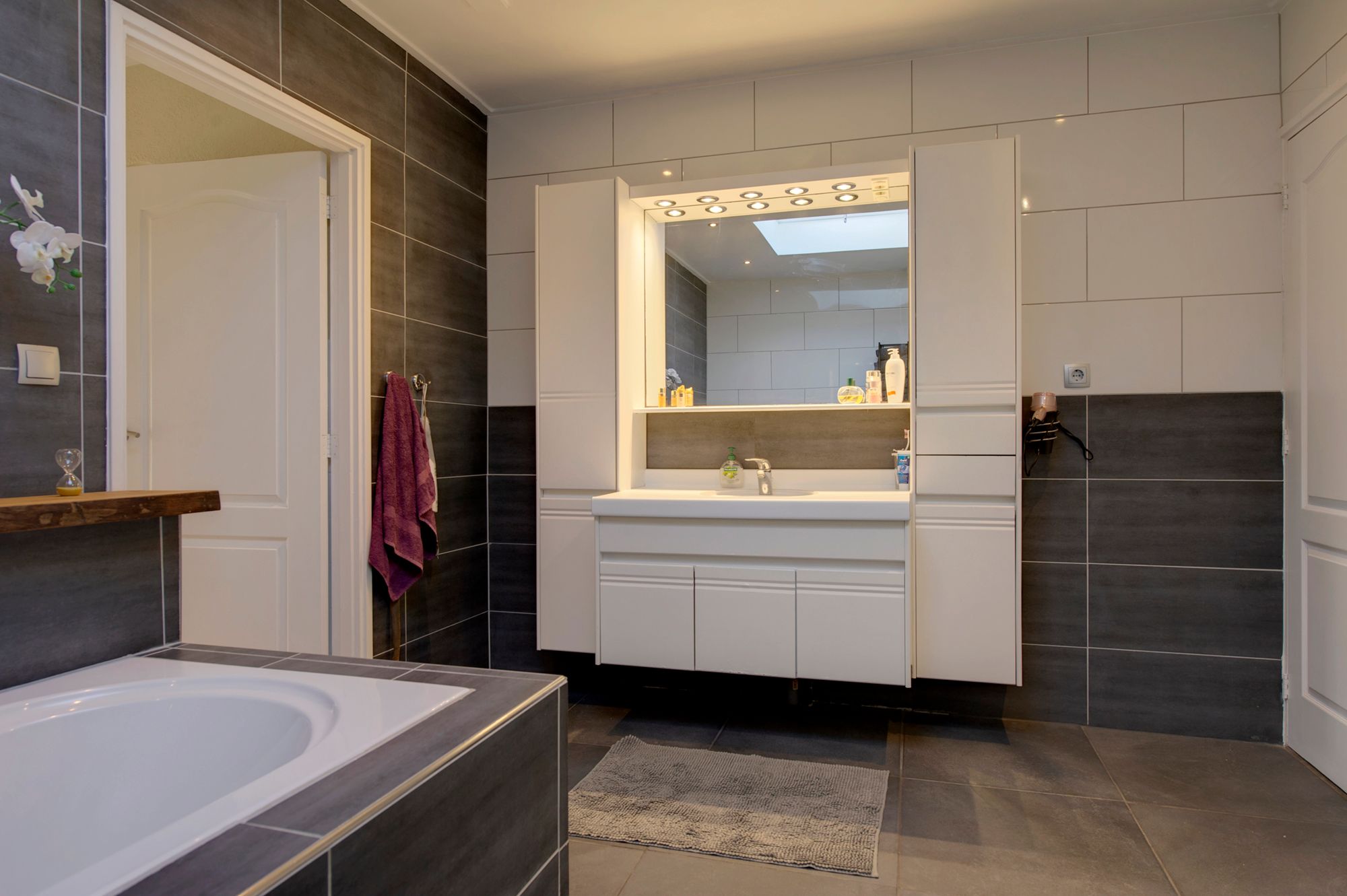 Photo 30 of Burg v Roijenstr West 31