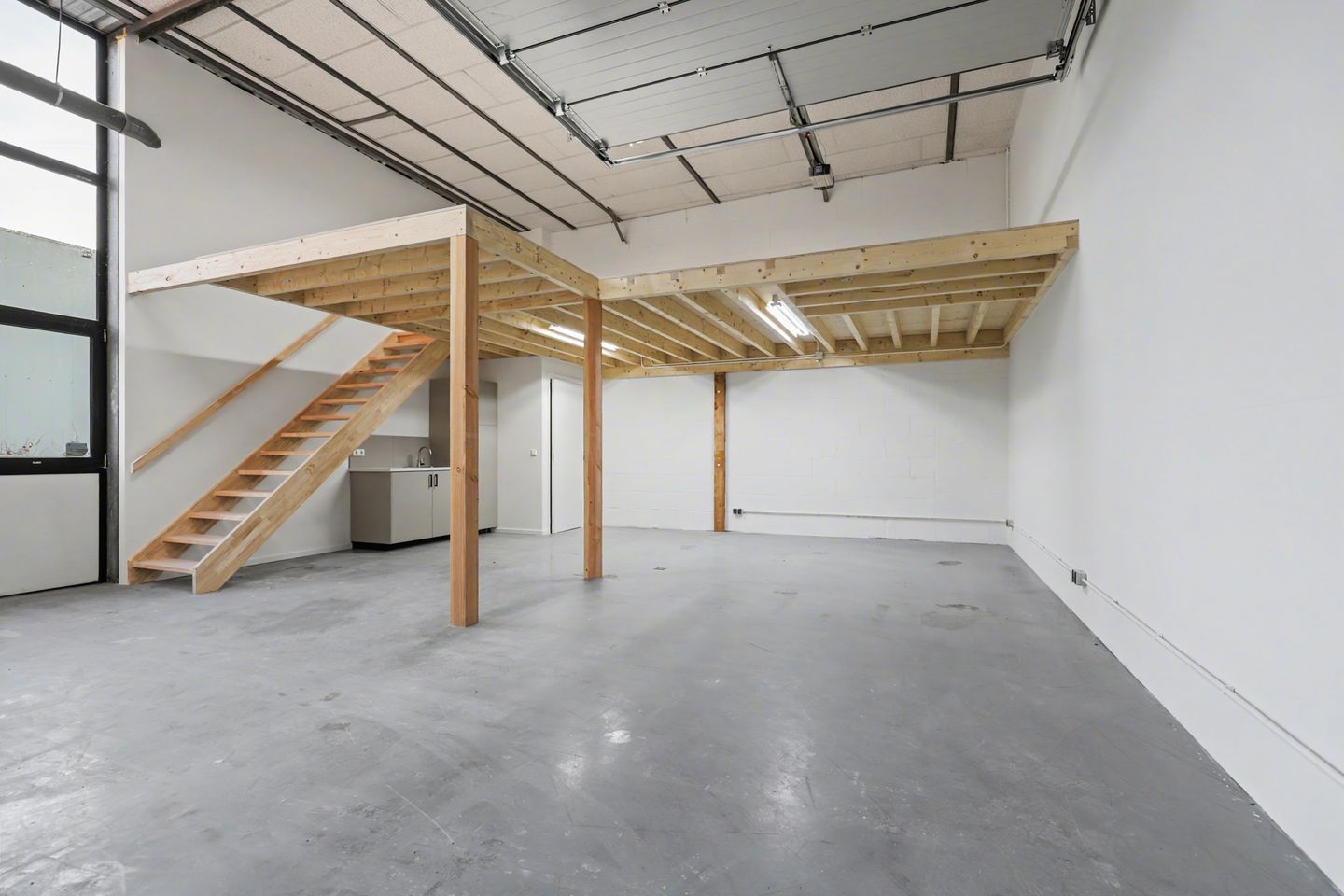 Bekijk foto 3 van Nieuwe Gouwe O.Z. 12-e