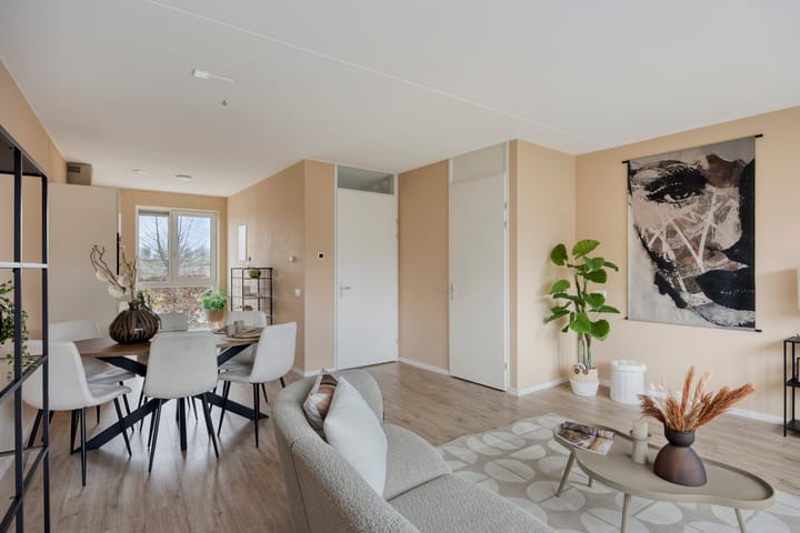 Foto 8 van Simon Carmiggeltstraat 40