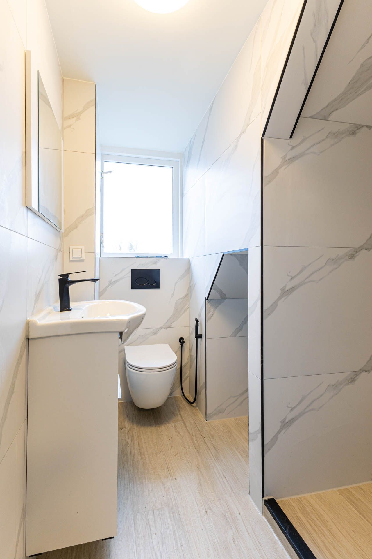 Photo 21 of Geervlietsestraat 10-A2