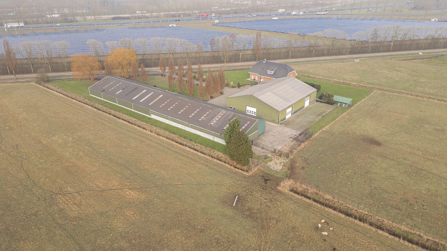 Bekijk foto 4 van Spoorstraat 5