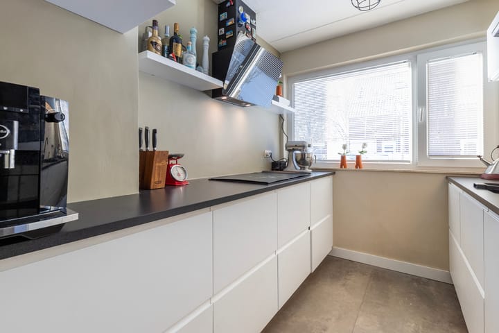 Photo 17 of Else Mauhsstraat 145