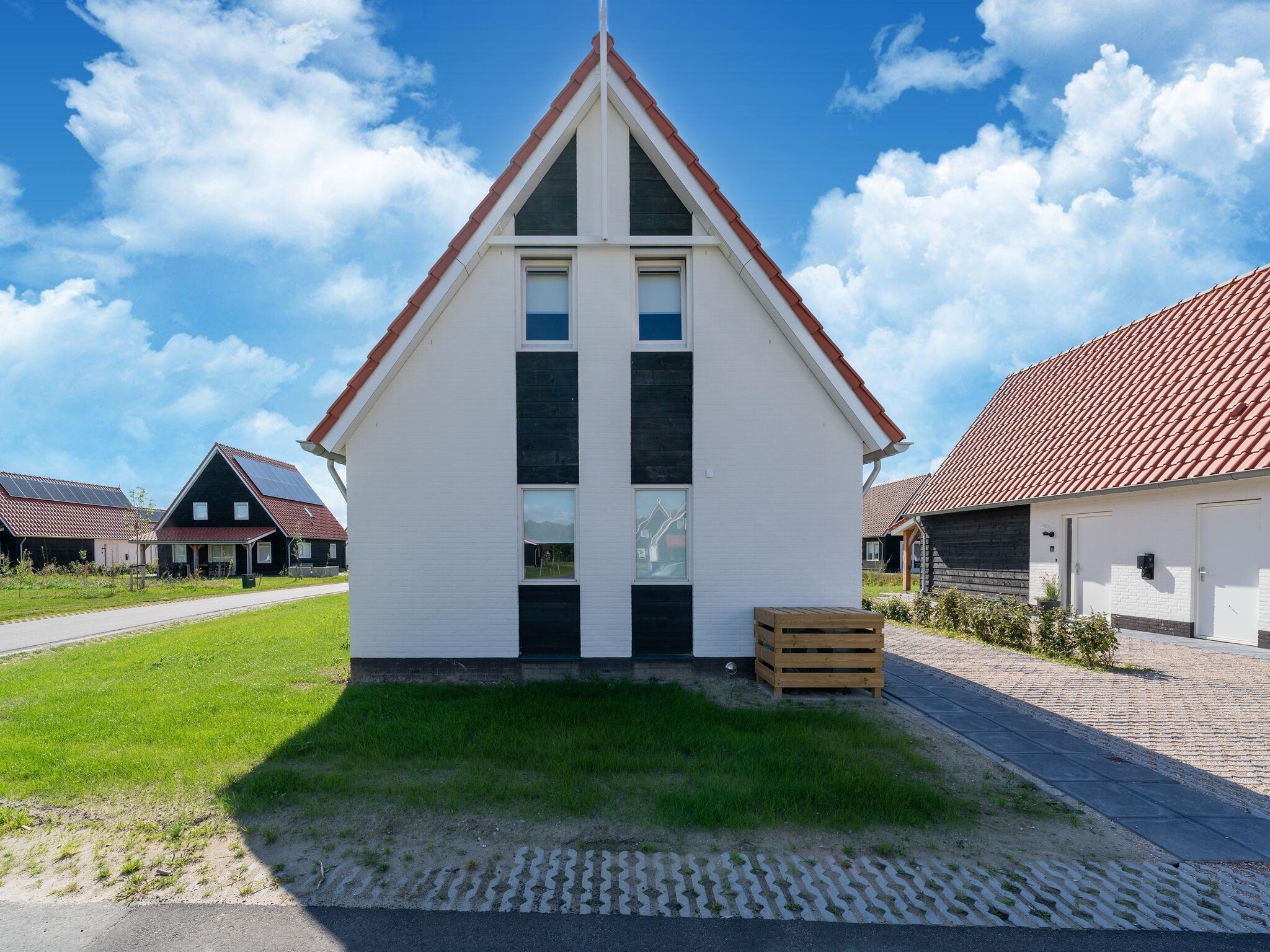 3-bedroom freehold villa in Scherpenisse — photo 1 of 5