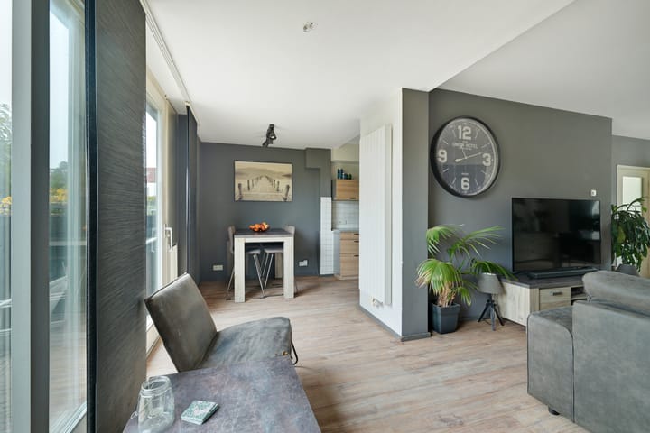 Foto 21 van Dr. Struyckenstraat 176