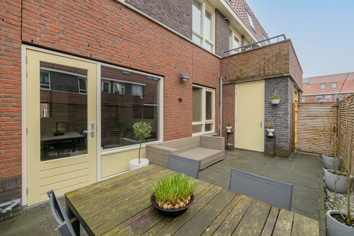 Photo 21 of Tieratesstraat 14