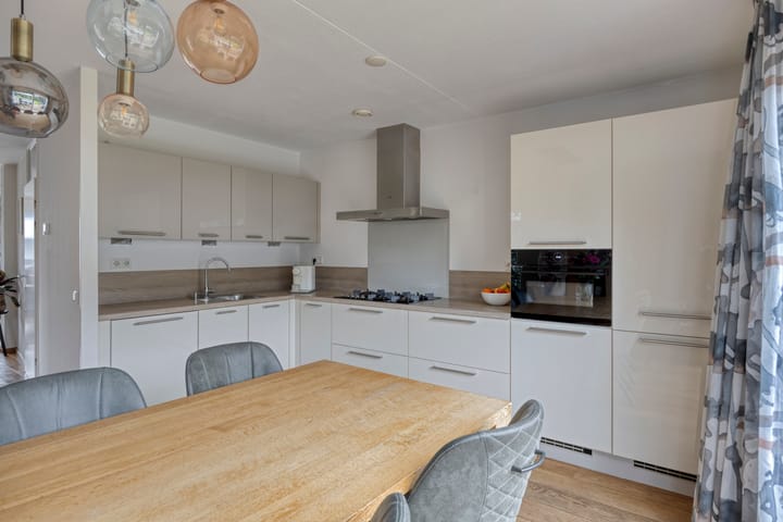 Photo 16 of Thorbeckelaan 172