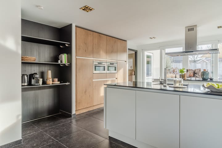 Photo 16 of Novaliastraat 3