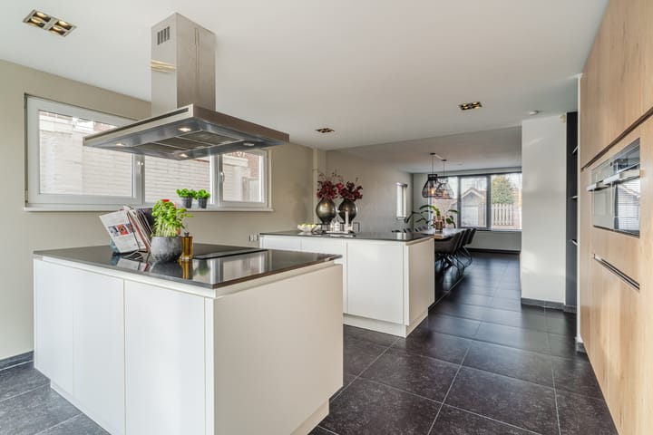 Photo 21 of Novaliastraat 3