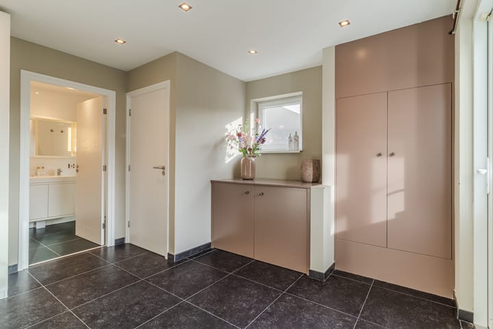 Photo 24 of Novaliastraat 3