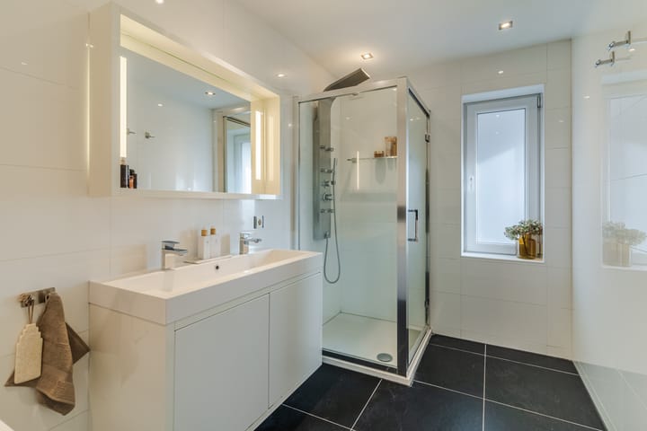 Photo 32 of Novaliastraat 3