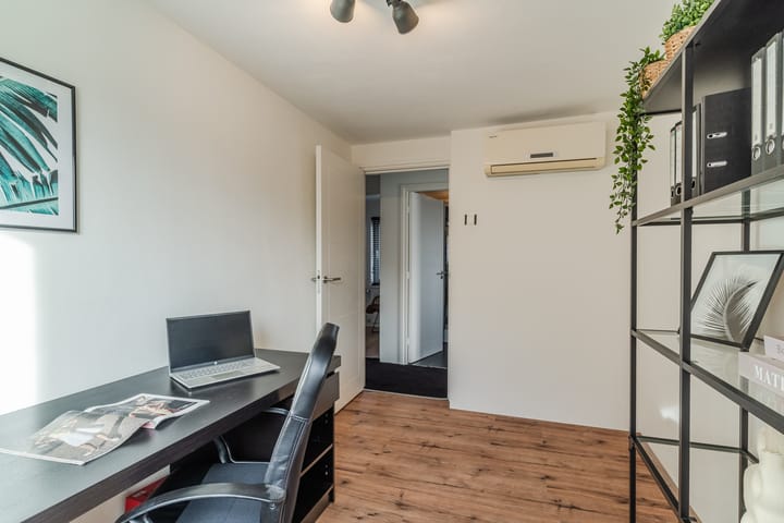 Photo 48 of Novaliastraat 3