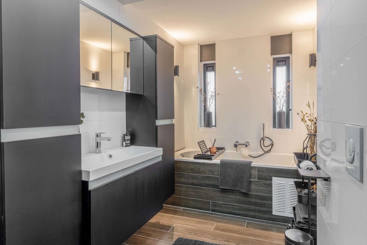 Photo 29 of Monteverdistraat 104