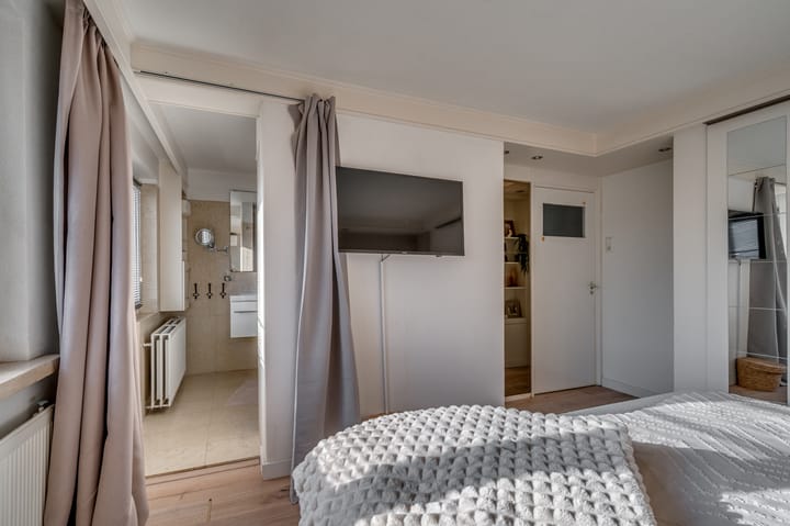 Foto 25 van Alberdingk Thijmstraat 3