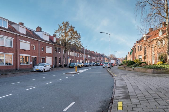 Foto 47 van Alberdingk Thijmstraat 3