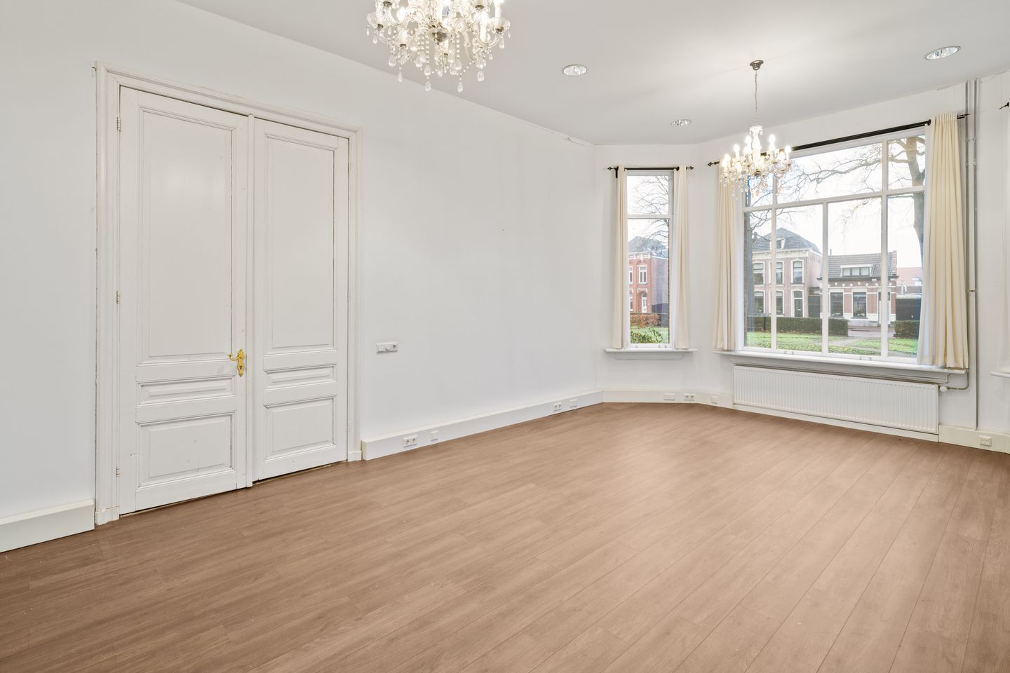 Bekijk foto 3 van Burgerhoutsestraat 12