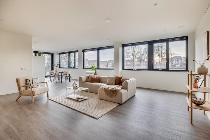 Foto 16 van Binnen Parallelweg 10-A