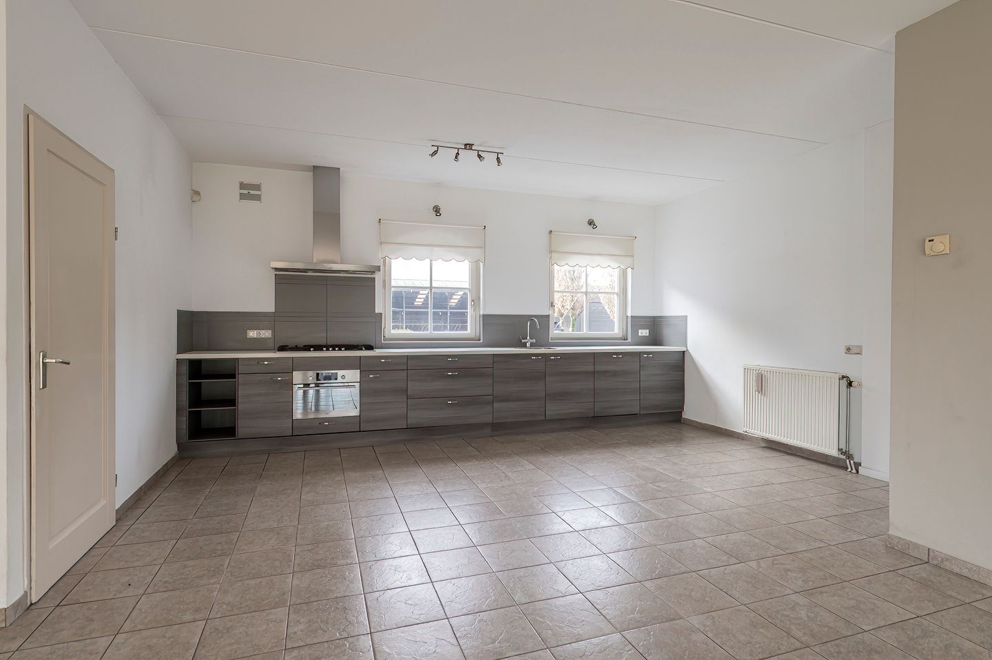 Photo 19 of Spoorstraat 5