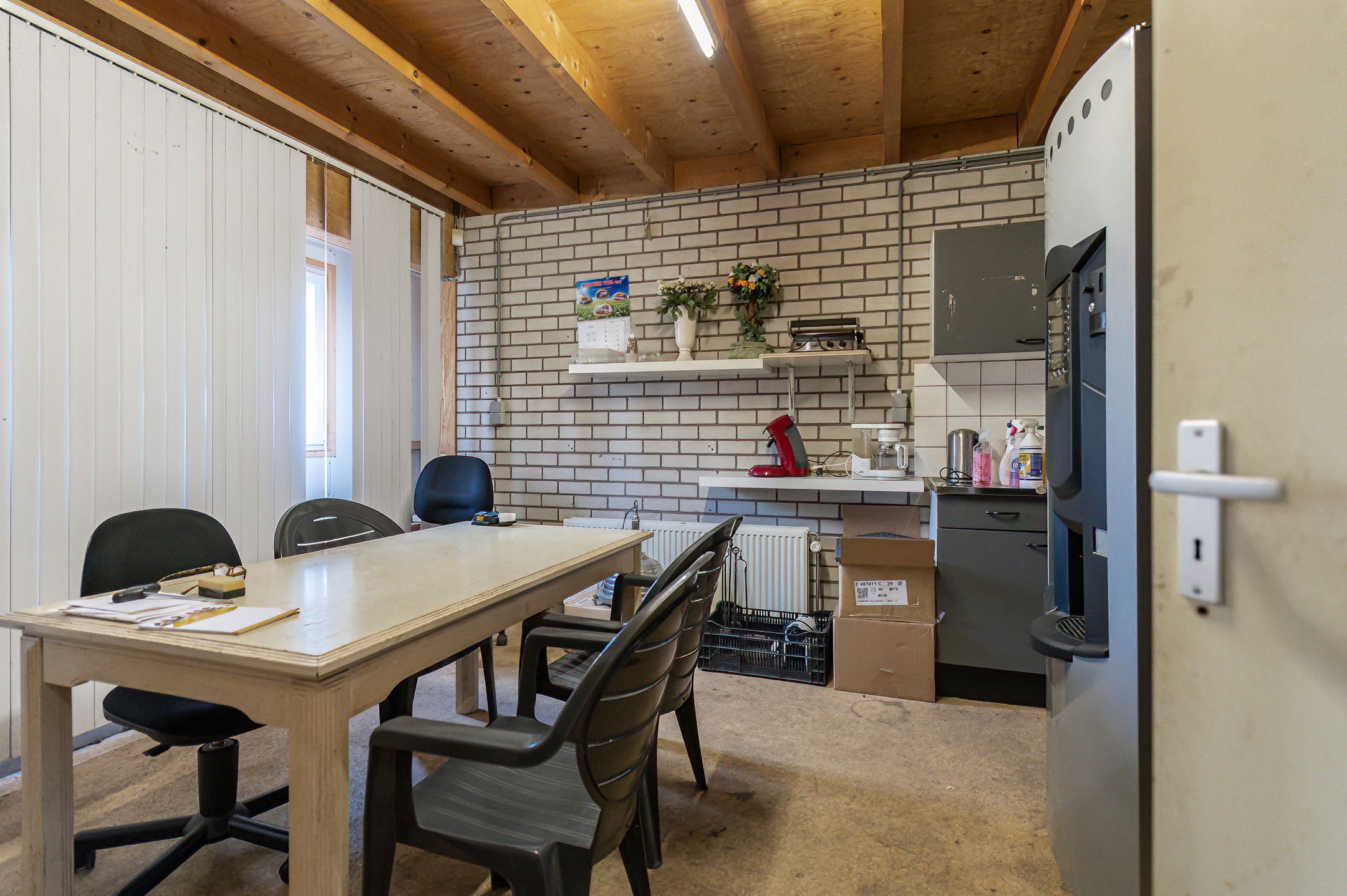 Photo 39 of Spoorstraat 5