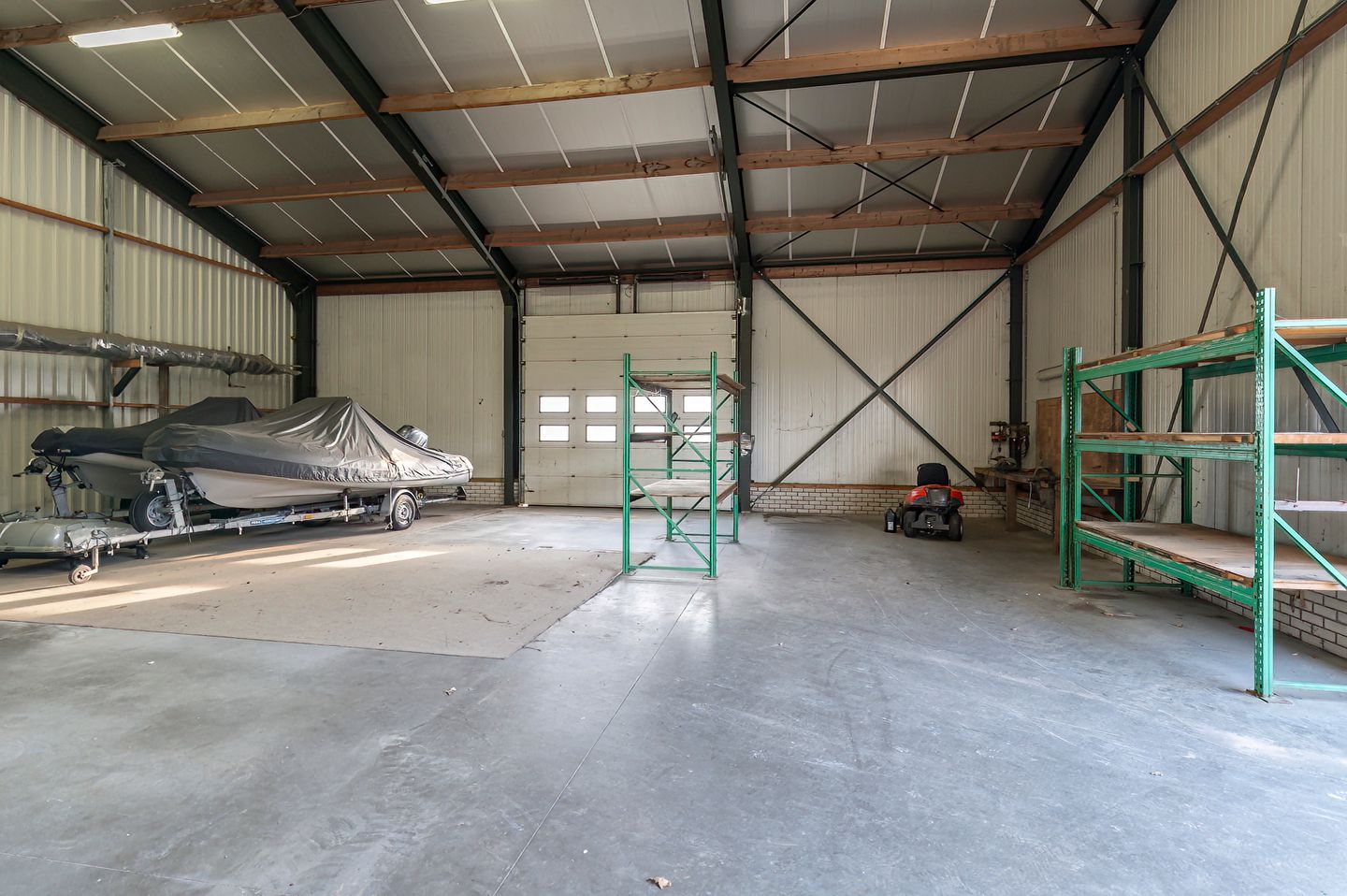 Photo 40 of Spoorstraat 5