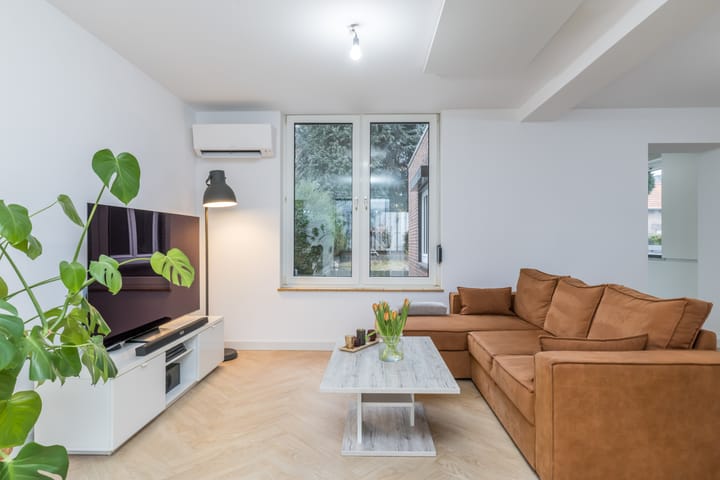 Photo 6 of Brandtstraat 1