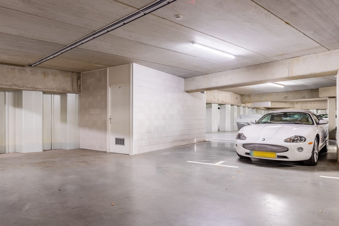 Photo 7 of Plein - parkeerplek 27