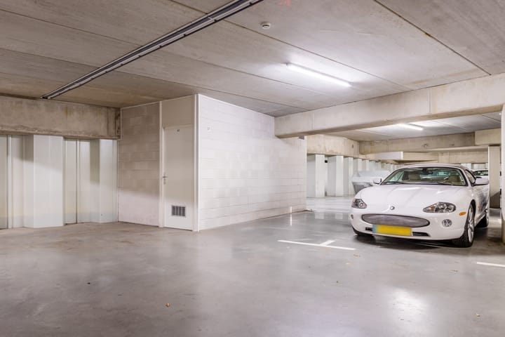 Foto 7 van Plein - parkeerplek 27