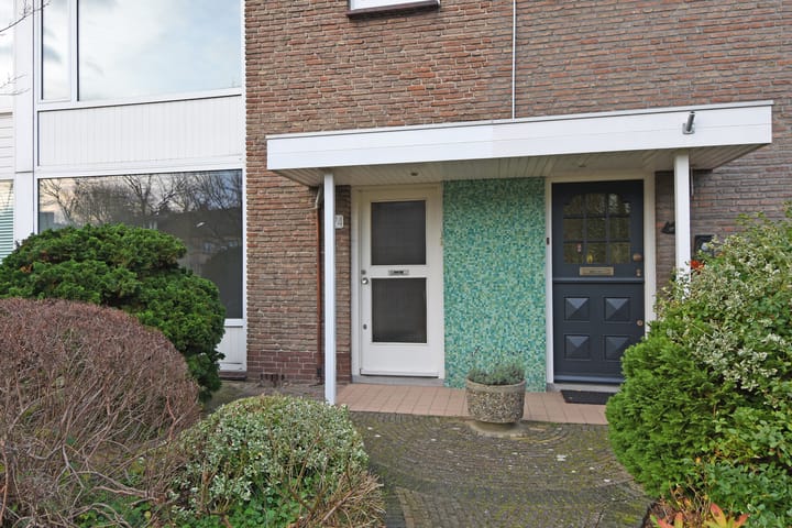 Photo 3 of Sir Winston Churchillln 424