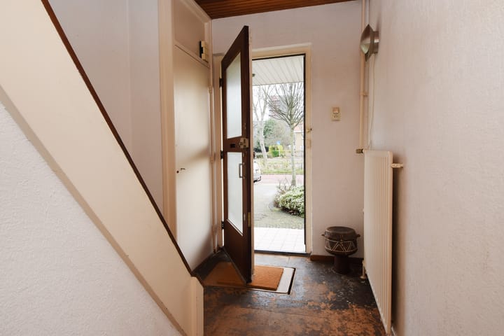 Photo 7 of Sir Winston Churchillln 424