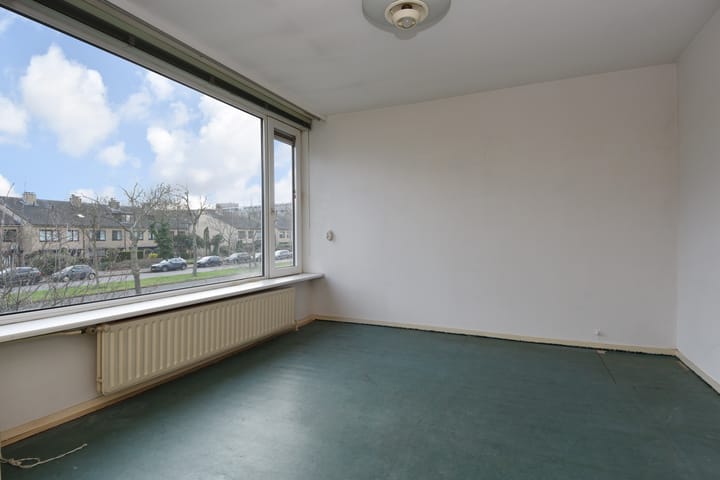 Photo 27 of Sir Winston Churchillln 424