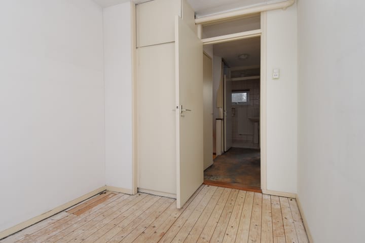 Photo 30 of Sir Winston Churchillln 424