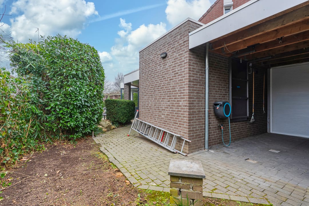Photo 23 of F.L. Wrightstraat 11