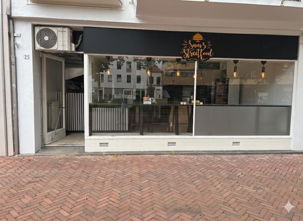 Bekijk foto 1 van Gele Rijders Plein 25